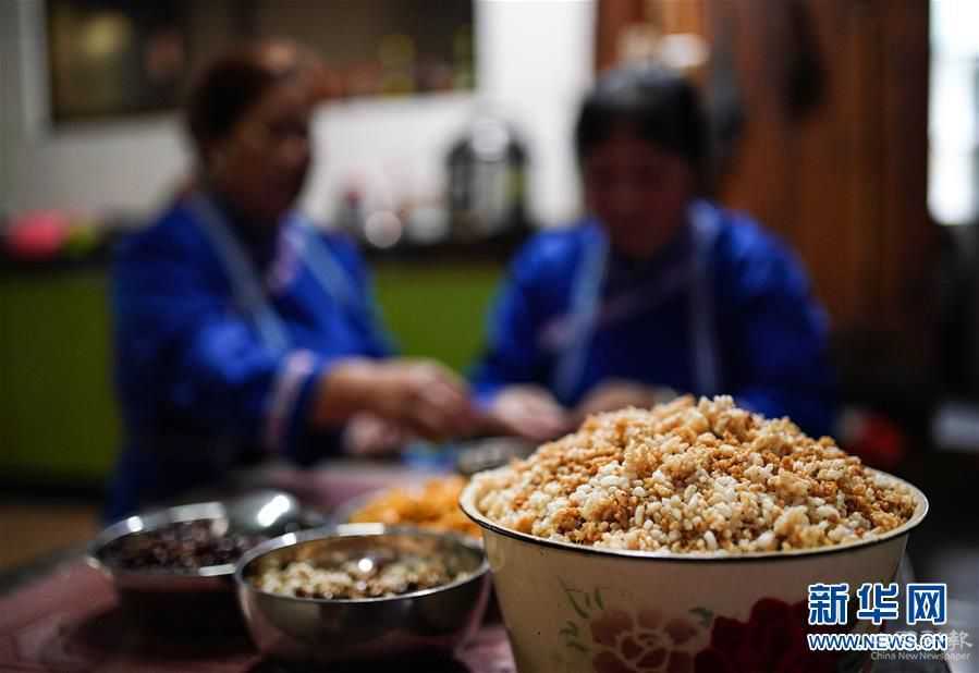 #(新华视界)(5)广西龙胜：深山苗寨油茶飘香