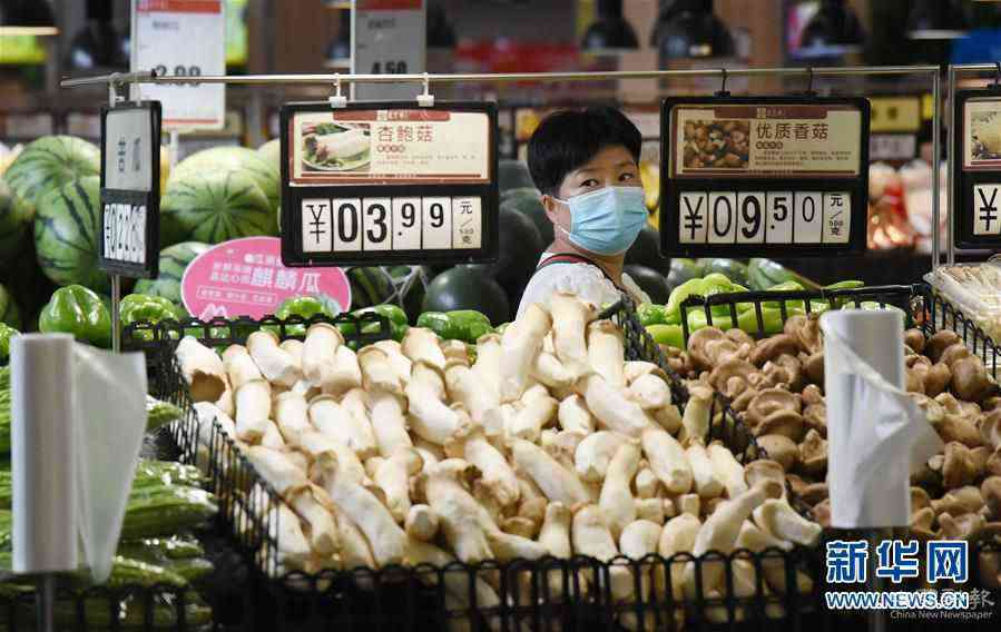 #（经济）（4）7月份全国居民消费价格同比上涨2.7% 