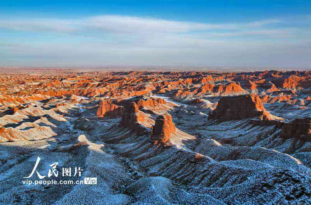 近日拍摄的张掖平山湖大峡谷壮美景色。