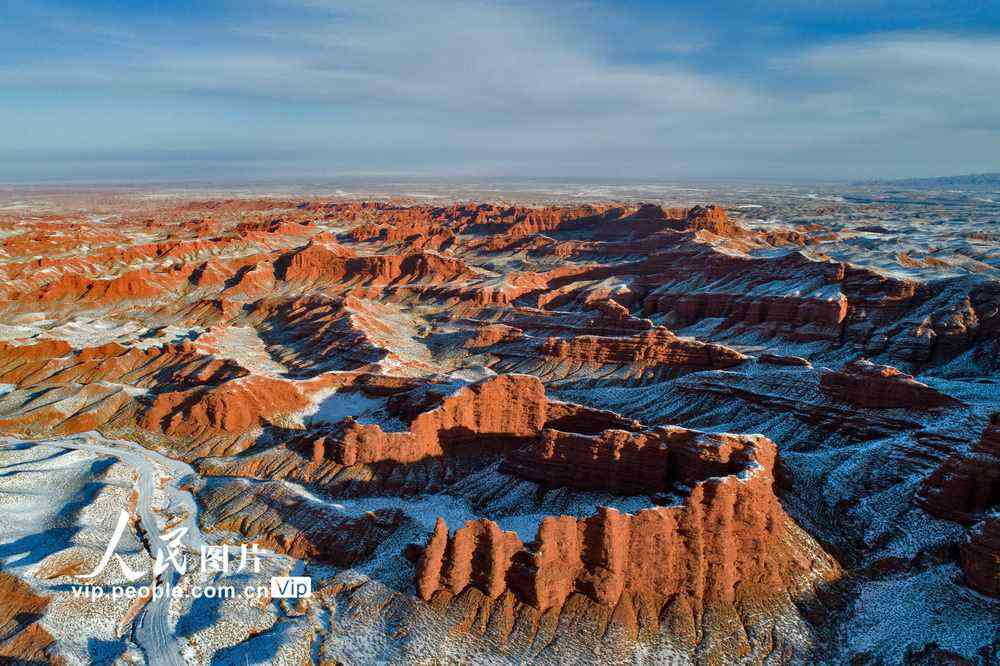 近日拍摄的张掖平山湖大峡谷壮美景色。