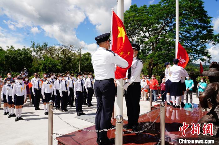 香港沙头角抗战纪念馆落成多社团参观重温历史