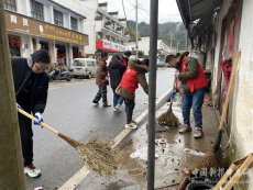 安徽休宁县鹤城乡：干干净净迎新春 就在徽州过大年