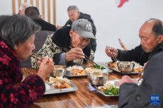 湖北荆门：“幸福里食堂”助力幸福养老