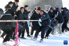 冬日时节 各地迎欢乐冰雪季